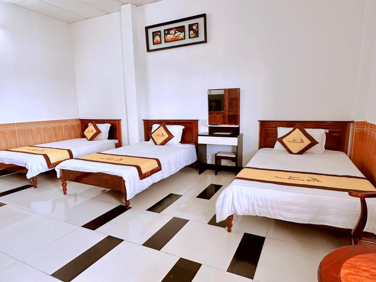 Truc Hoang Ha Hotel Kon Tum Exterior foto